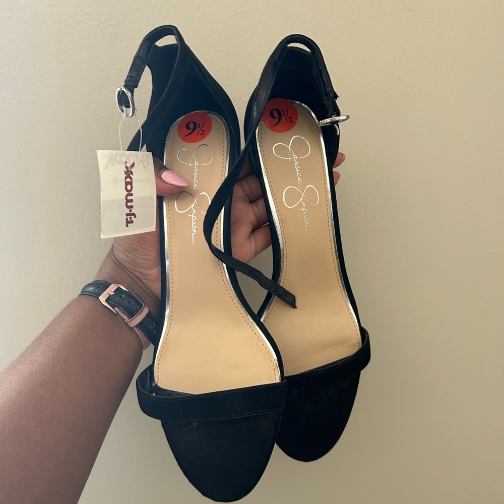 NWT Jessica Simpson heel